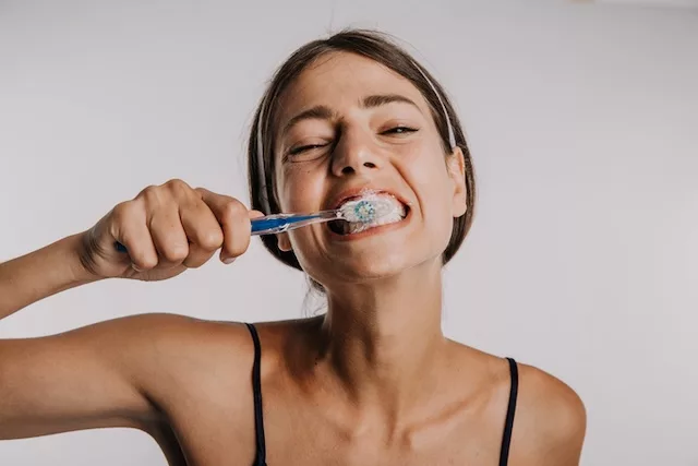 fluoride free toothpaste
